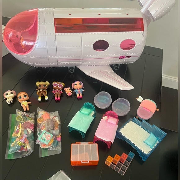 LOL Surprise Travel Plane. Dolls, Furniture and all accessories pictured. EUC. - Picture 1 of 9